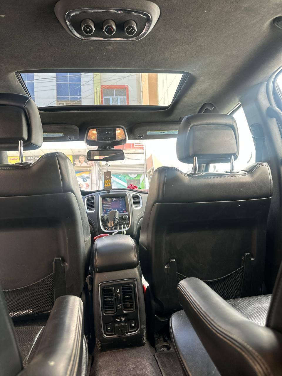 دورنكو 2018 سيتاديل فووول
#اسم_السيارة : دوج دورنكو
#الفئة: سيتاديل
#الموديل: 2018
#اللون: ابيض
#اللوحة: رقم ذي قار الجديد 

#الحادث امامي: تبديل بنيد ودعاميه فقط للتحديث
_____________________________
#الــمــواصــفـــات :-
{1} محرك 6 سلندر 3600
{2} كشنات جلد (اصل)
{3} كاميرا دواره ستيرن
{4} شاشه كبيرة للتحكم في ايعازات السياره
{5} تبريد 3 قطع
{6} لايت زنون + كشاف+ حاجب زنون
{7} عداد المسافة 
{8}رادارات اماميه خلفية
{9} سستم صوت متكامل
{10} تحكم سترين جهتين شفتات
{11} نضام ABS مانع انزلاق
{12} كشنات تبريد تدفئة
{13} هيترات بالمري
{14} ايرباك سليم 
{15} جنطة كهرباء
{16} بصمة 2 باب
{17} اشاير بالمري
{18} تشغيل عن بعد
{19} حساسات خلفية اصل
{20} كشن ذاكرة 
{21} مري قلاب 
{22} كشنات و ستيرن تدفئة 
{23}جنطة  كهرباء 
___________________________

السياره مرمزه 2022


**إذا كنت صاحب هذا الإعلان وتريد حذفه لأي سبب، رجاءا أرسل رسالة إلى الدعم الفني**