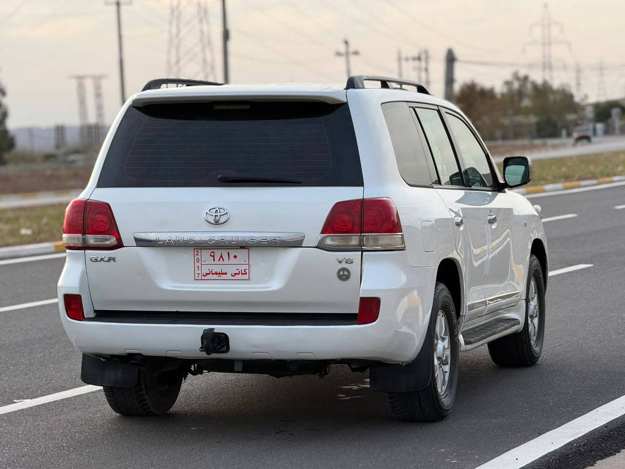 وةنةوشة ٢٠٠٨ علوج (ادوات_بدون رقم ) 
سةيارةكة تةنها يةك پةلةي بوياغة دةنا هيچ هيچي تري نيية گيرو مةكينةي بةشةرتة ٨ پستني قةبات مواسةفاتة دةعامي بو دةعامي بةشةرت ١٧٠ هةزار روشتووة مةكينةي نةكراوةتةوة سةيارةكة زةمان دوبةية بةشةرتي حاسيبة 
شوين// كوية 
***********
***********

ئـەگەر سەیارەکەت دەفرۆشیت نامە بنێرە با بلاوی کەینەوە لۆت
