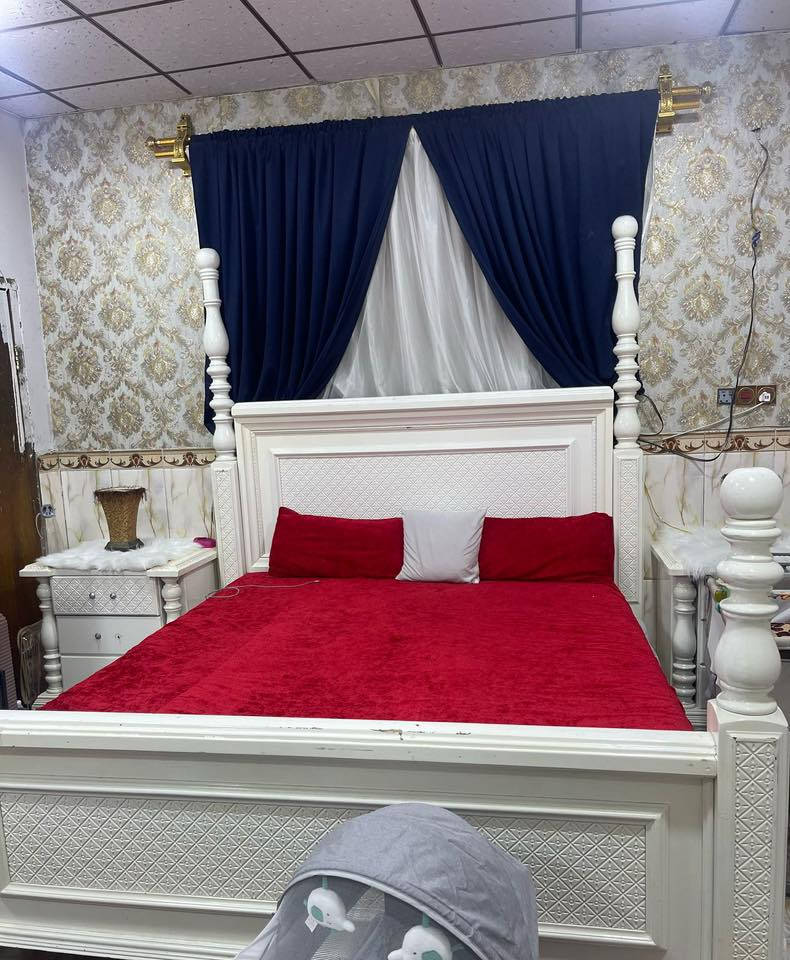 غرفة نوم كويتي مال سفوان سعر  700 عنوان البصرة تنومة رقم الهاتف ***********
