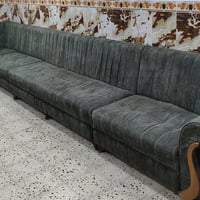يتوفر لدينا تخم للبيع عشر مقاعد هذا رقم الهاتف وبي وتساب 07870755757 و...
