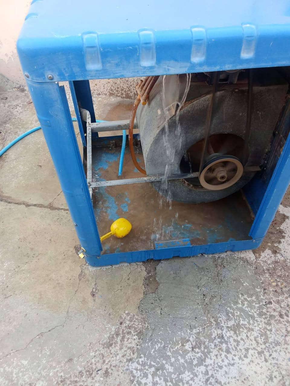 بالسلام عليكم سوبر الكتريك مبرده حجم 3 ونص نظيفة ما بيها عيب السعر 140 مكاني كركوك للاتصال ***********
