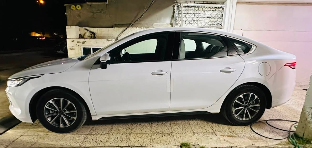 🚗 للبيع: BYD Destroyer 05 (موديل 2025) .. بحالة الوكالة
للبيع سيارة بي واي دي ديستروير (BYD Destroyer) موديل 2025، السيارة بحالة الوكالة (أكسلنت) وجديدة كلش، استخدام بيت حشيم ومحافظ عليها حباية حباية.
📌 المواصفات والنظافة:
 العداد: ماشية 9,000 كم بس (يعني بعدها بوضع الشركة).
 البودي: سيارة لوك، لا طخة، لا صبغ، ولا أي شيء بيها.. مكفولة بفضل الله من كل نقص.
 الداخل: نظافة %100، غرفتها جديدة وممنوع التدخين بيها نهائياً، عطر الشركة بعده بيها. ا السعر المطلوب: 20 مليون دينار عراقي السيارة صدوقية وكالة وحالتها ممتازة جداً ومريحة، الي يدور سيارة جديدة ونظيفة ومريح
باله، هاي السيارة تفوته.
و للتواصل والاستفسار:
يرجى المراسلة على الخاص أو عبر الواتساب
على الرقم:
***********
