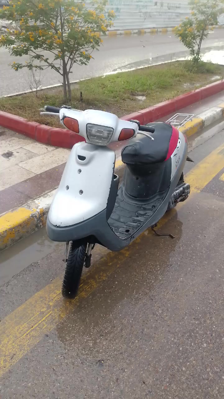 بتره فحل خطين دراجه جاهزه اي نقص مابيها كهربائيات شغاله سلف هندر لايت بك لايت اشاير هورن قفل جنطه قفل سكان دبلات كله شغال مكينه ناعمه شلعه ومعدل تخبل دراجه مال جناي السعر 250 مكان ناصريه ***********
