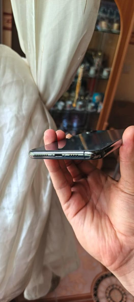iPhone Xs Max
ذاكره ٢٥٦

بطاريه مستبدل يقرى ١٠٠

جهاز نضيفه فقط بيها فطر موضح بصوره وباقي شرط خالي من عيوب فيس ايدي شغال


**إذا كنت صاحب هذا الإعلان وتريد حذفه لأي سبب، رجاءا أرسل رسالة إلى الدعم الفني**