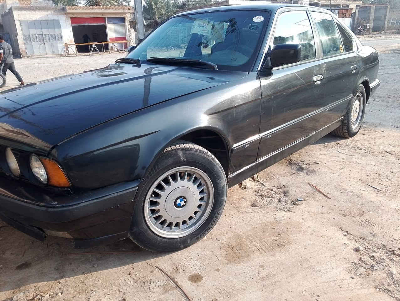 سلام عليكم
أعاده النشر بسبب الوعود الكاذبة 
BMW الفئه 535i.   الموديل 1993
مكينه مفتوح V6 لا تنقصير ولا تبخير 
كير +مكينه مشروط 
صدر جديد
كهربائيات كله شغاله 
كشنات جلد +تغليف
اكسن جديد 
تبريد شغال 
رقم انبار مشروع وطني مداور ثاني يوم  باي مكان تداور 
السعر 35 ورقه وعليه غرامات 4 ينزلن من سعر  
مكانه ذي قار 
***********
