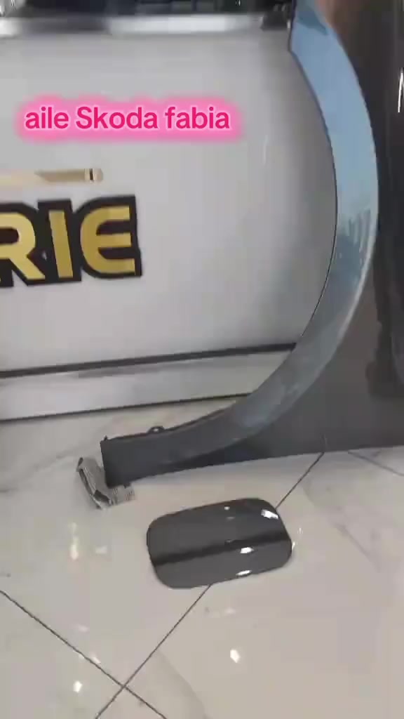 مؤسسة #carrosseriecolor لبيع هياكل السيارات مطلية جاهزة جميع العلامات وألوان بجودة ودقة عاليتين 
#carrosserie #pentier #auto #ainmlila


**إذا كنت صاحب هذا الإعلان وتريد حذفه لأي سبب، رجاءا أرسل رسالة إلى الدعم الفني**