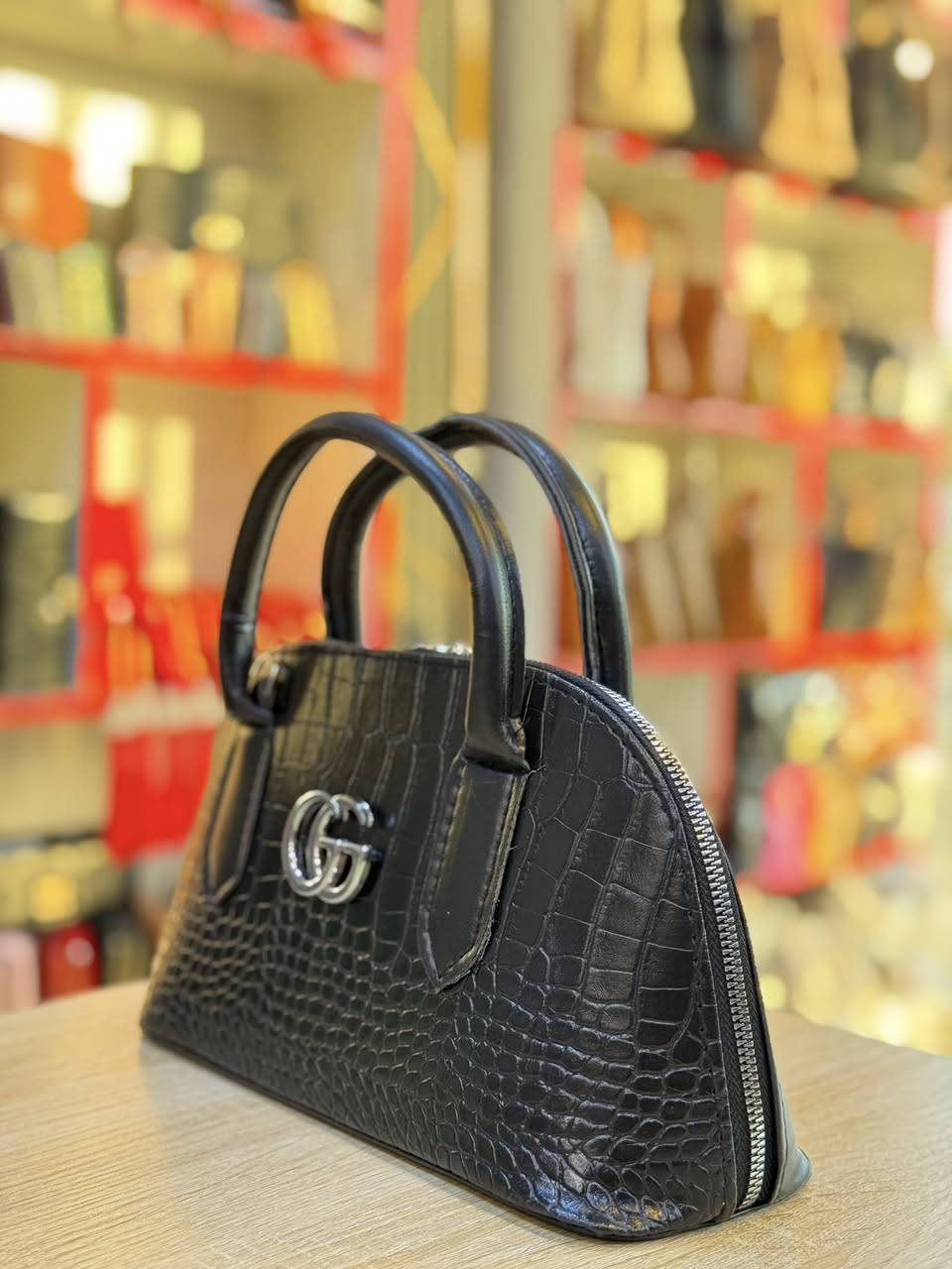 جنطه جلد ناعم 🦋
كوالتي عالى وجمال ما ينوصف 💥
الالوان المتوفره:
اسود
جوزي
بيجي
ابيض
اخضر
ازرق
برتقالي
خفيفه، عمليه وتناسب كل الطلعات لا تفوتج الفرصه قبل ما تخلص الالوان💥🔥


**إذا كنت صاحب هذا الإعلان وتريد حذفه لأي سبب، رجاءا أرسل رسالة إلى الدعم الفني**