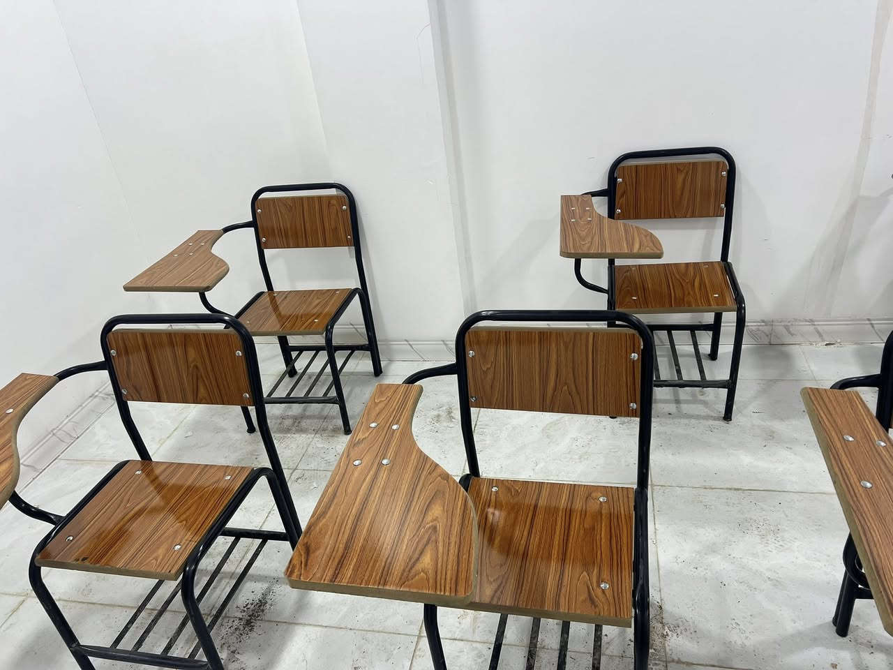 بيع مستعجل
رحلات دراسية العدد 5 السعر الكلي 100 الف فقططط
نظافة فول مستعمل قليل جدا


**إذا كنت صاحب هذا الإعلان وتريد حذفه لأي سبب، رجاءا أرسل رسالة إلى الدعم الفني**