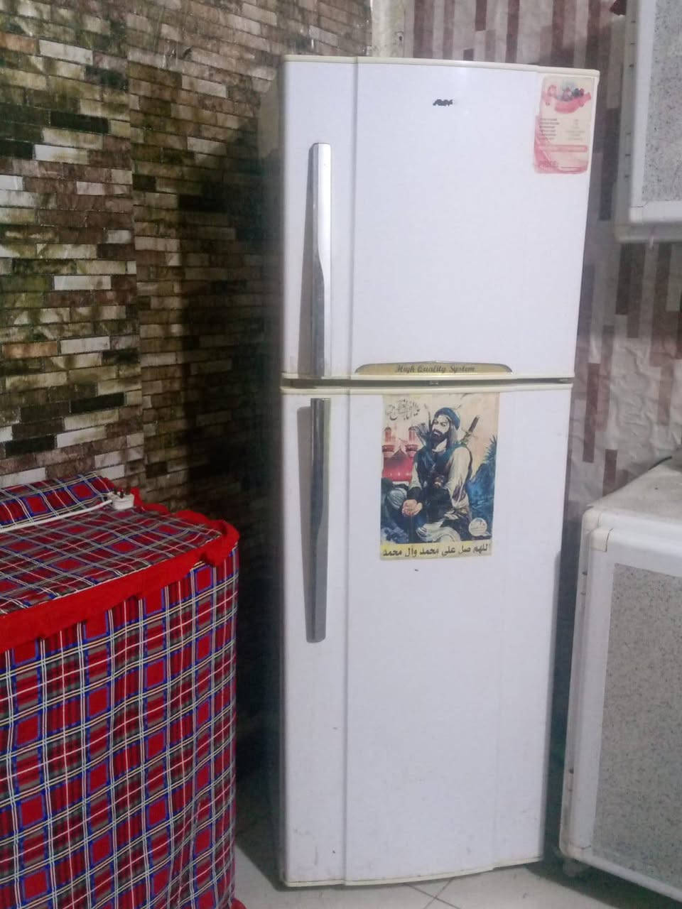 بوفيه للبيع  مابيها شي ونضيفه
150 بيها مجال  
ثلاجه  وكف ماطورها   بس   50  الف  
مكاني العسكري الاول


**إذا كنت صاحب هذا الإعلان وتريد حذفه لأي سبب، رجاءا أرسل رسالة إلى الدعم الفني**