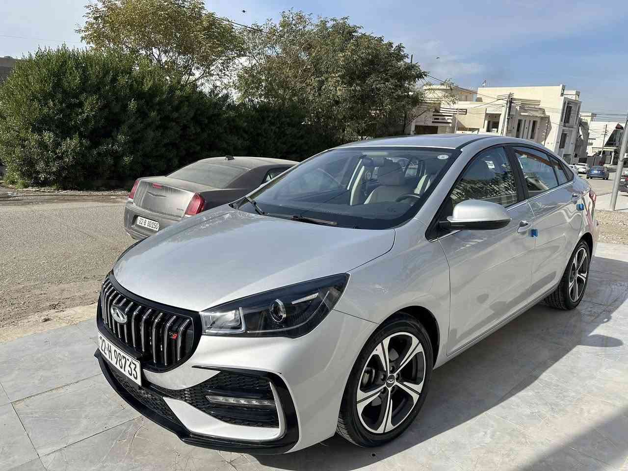 اريزو 5 موديل 24 مكفولة كفالة عامة فول مواصفات ما عدى البصمة ماشية 15 الف مكان السيارة كركوك 
السعر 116 
***********
