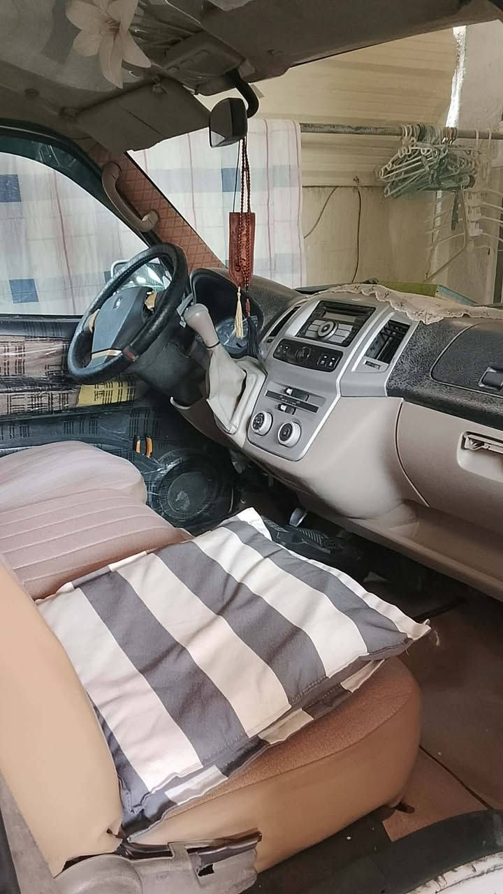 بسمي 14سنوية ل 31 ترايك وان متريد بدون خياس بية ملحظتين بصيطات كهربائيات وبارد واره باب سلايت هذا رقمي لسعر75قفل بدون اي تعامل تجي تكلب يعجبك علخير عليك ميعجبك حياك الله***********
