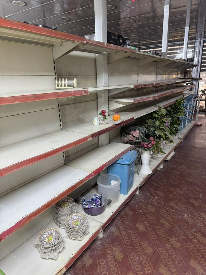 رفوف لبيع بغداد الدوره ***********
