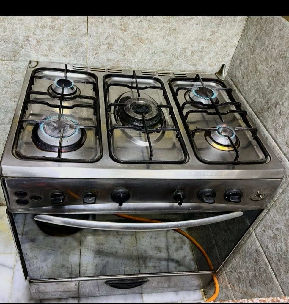 طباخ مستخدم للبيع ٤ عيون وفرن شغالات نارة تخبل وقويه سعره ٢٠٠ وبي مجال بسيط جدا للشراي


**إذا كنت صاحب هذا الإعلان وتريد حذفه لأي سبب، رجاءا أرسل رسالة إلى الدعم الفني**