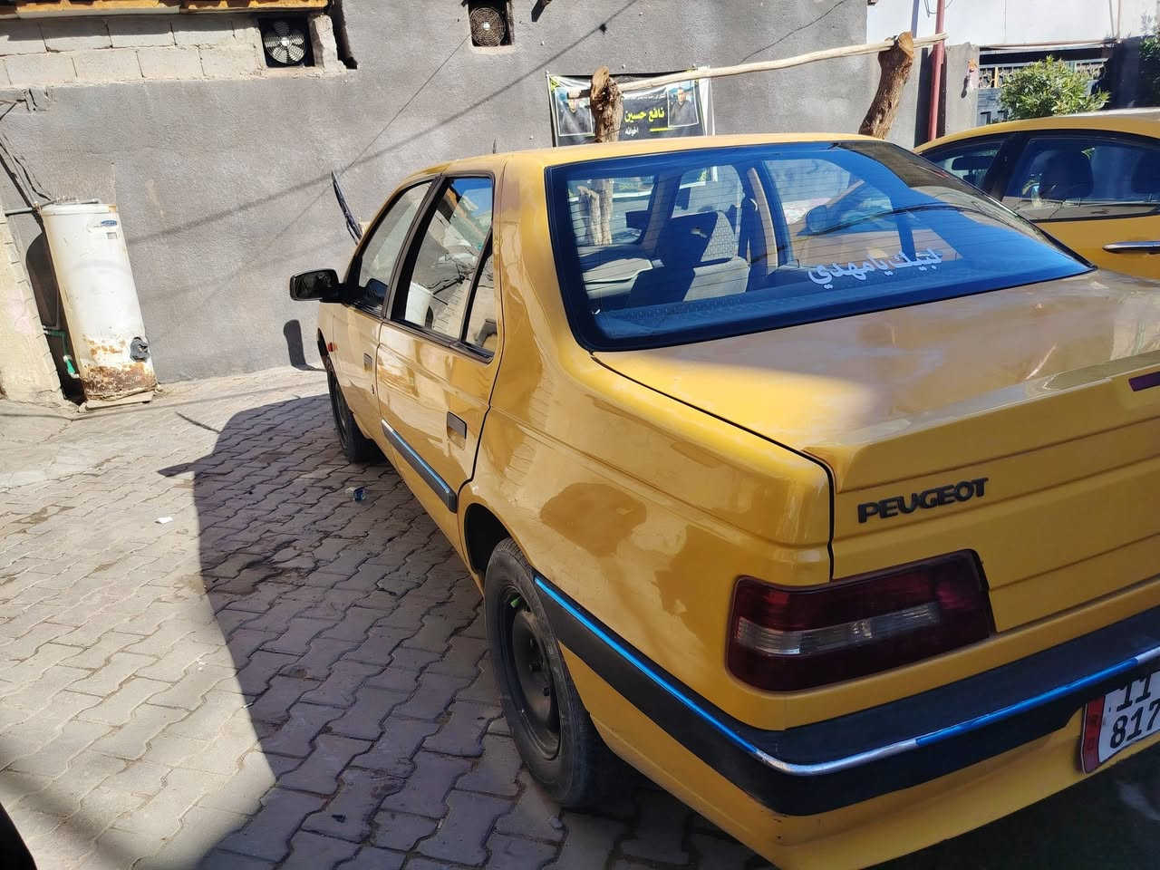 السلا عليكم بيجو 405للبيع موديل 13 السعر 40بيهه مجال المكان كربلاء
شهدا الملحق رقم الهاتف ***********
