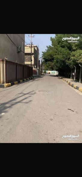 سلام عليكم 
بيت  ركن على ثلاث افرع للبيع في منطقة الزعفرانية بغداد  دور الجلود سعيدة
طابو ملك صرف
مساحة الارض ١٠٠
ومساحه البناء ١١٠
البيت يحتوي على سياج وكراج يكفي سياره وكرتج على طوول حول البيت وترك 

🛑بيت مواصفات عاليه بسعر خياليييي🛑

والسعر٢٠٠ وقابل للتفاوض

متكون من ٣ طوابع مع الطابق الاضافي اللي بالسطح الرابع 

ويحتوي ايضا على ٤ غرف نوم 
ومطبخ واستقبال وهول 
والطابق الثاني ثلاث غرف نوم

وثلاث حمامات واحد خارجي

والمنطقه من احسن المناطق اللي بالزعفرانيه واللي حاب يجي ويشوف 
عمرها ما فاضت بالمطر وكلشي قريب على البيت من خدمات ومدارس وسوك وقريبة جدا على شارع السندباد

للاستفسار الرقم ‭٠ ٧٧١٤٢٨٢٤٥٢
