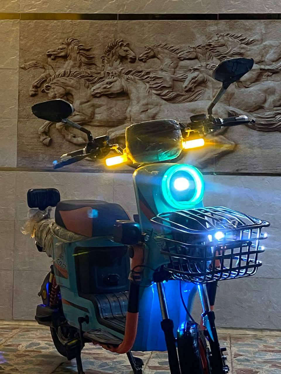 دراجه شحن للبيع نوع x900 نضيفه وكامله فقط المرايه جهه اليسره مكسوره دراجه اي نقص مابيهه سريعه ورزنه السعر ٤٠٠ بيهه مجال قليل مكاني بغداد الكرغوليه مقابيل أسواق اسطنبول


**إذا كنت صاحب هذا الإعلان وتريد حذفه لأي سبب، رجاءا أرسل رسالة إلى الدعم الفني**