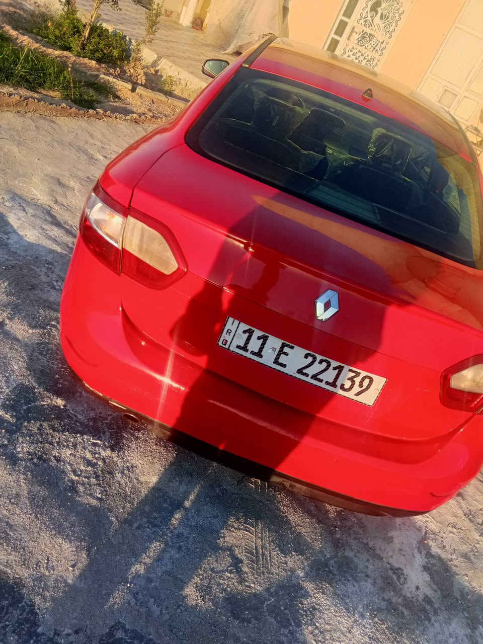للبيع رينو فلونس موديل 12مكفوله من الكلبه الكص  مصبوغه عام نقصه فقط تبريد معروضه ب50مكانه ديالى بلدروز ***********
