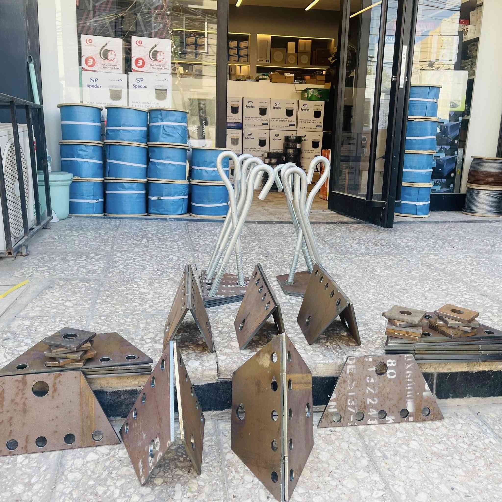 🔩🔥 ثبّت برجك بثقة… وخلّي شغلك يعيش سنين! 🔥🔩

⭐ هوك ثقيل 8 ملم – جودة عالية وتحمل قوي ⭐
مناسب لتثبيت الأبراج الحديدية بكل أمان واستقرار 💪

🚧 ومتوفر لدينا أيضاً:
✔️ جميع ملحقات الأبراج الحديدية
✔️بكرة ستيل ٣٠٠ متر حقيقي 8  ملم الاصلية 
✔️ فراك بمختلف الأحجام 16-18-20
✔️ قفيص (كِيج) ثقيل 
✔️ براغي أصلية عالية التحمل حجم 17 

📦 تجهيز جملة ومفرد

💯 شغل مضمون… وجودة يعتمد عليها

📞 للحجز والاستفسار راسلنا خاص أو واتساب

متوفر توصيل الى بغداد وجميع المحافظات 🚙🚗     

‎‏‎📞*********** 
‎‏‎📞*********** 

📲 رابط التواصل على واتساب مباشر
https://wa.me/9647759500059
https://wa.me/9647838334480

‎📍 العنوان : شارع الصناعة مقابل الجامعة التكنولوجية فلكة باب الرئاسة
