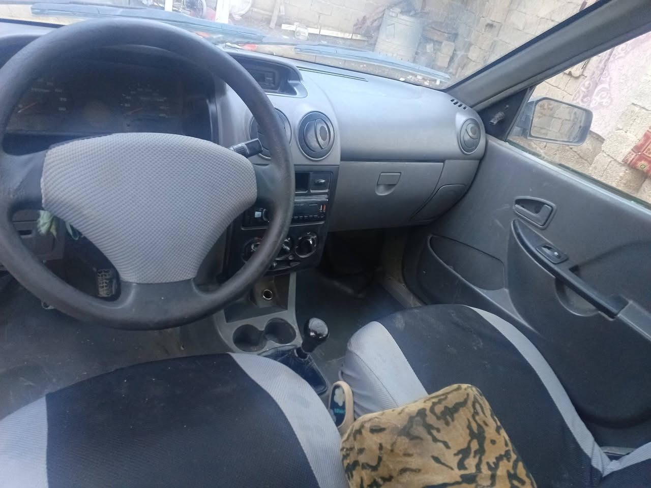 سلام عليكم ورحمة الله سايبه  موديل 13 كير ومحرك وشواصي وحداديه وتخم تاير تبريد  كله مكفول  موديل 13. اذا مو نفس الصور  والحجي اني خصار سياره رقم بغداد. السعر  22 ورقه  مكاني بغداد سلمان باك الي مو شراي لا يخابرني  ماعرف شكد عليها هيه او غرمات رحد ادكها  بل هيه الكيت النظام  متوقف انه روح شوف شكد عليها. عنوانه بغداد سلمان باك شرط مكاتبه مروريه الن اني متكتب مروري عبالي حولها بسمي  كلولي ينكطع الراتب مال رعايه السعر22ورقه موديل 13 )))))  ***********
