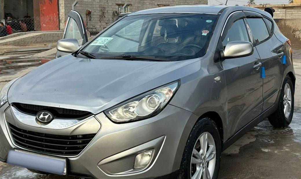 توسان للبيع سياره جاهزه من كلشي كارتون وحلوه مراتبه سياره مرقمه طبق اصل مكينه 200 توربي المرغوبه ***********
