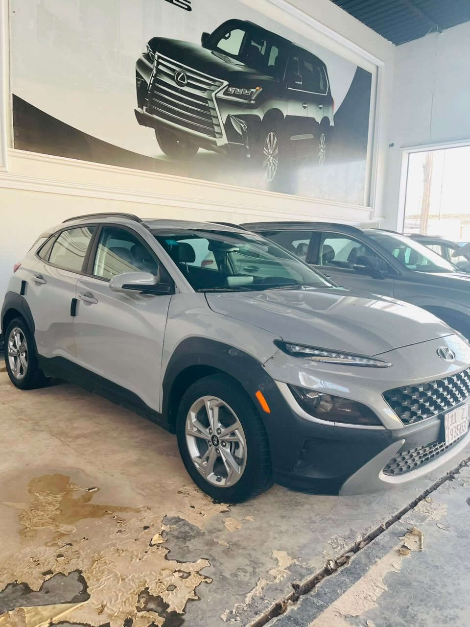 هيونداي كونا 2023 وارد أمريكي للبيع

* الموديل: 2023
* النوع: هيونداي كونا (Hyundai Kona)
* المحرك: 2.0 لتر (2000 دوش)
* ناقل الحركة: أوتوماتيك CVT
* الوقود: بنزين
* الدفع: أمامي
* اللون: (اسمنتي)
* الممشى: (29000)
* المواصفات: شاشة، كاميرا خلفية، حساسات، تشغيل بصمة، مثبت سرعة، Apple CarPlay و Android Auto دفع رباعي كشنات تدفاء تبريد 
* السيارة بحالة جيدة وجاهزة للاستخدام.

للاستفسار الاتصال على: (رقم الهاتف ***********)
السعر المطلوب: (140)
