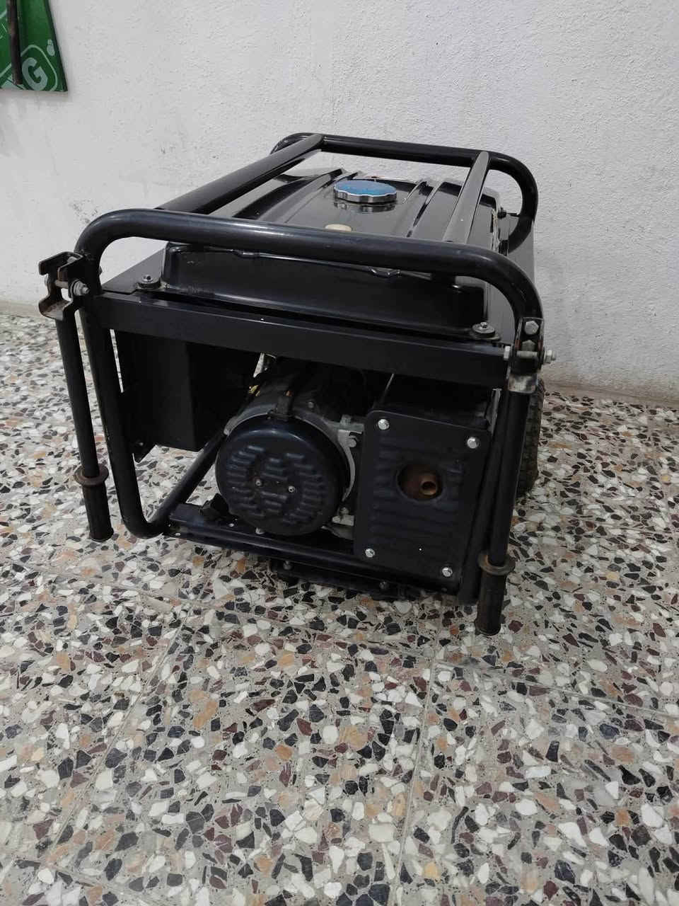 مولده بانزين 6 كيفي 24امبير مولد كلش نضيفه بلاديه ما داخله تصليح تشتغل نكره صوتهه كلش هادا مكاني بغداد الشعب السعر425
***********
يوجود خدمت توصيل 🚚 بغداد, العراق
