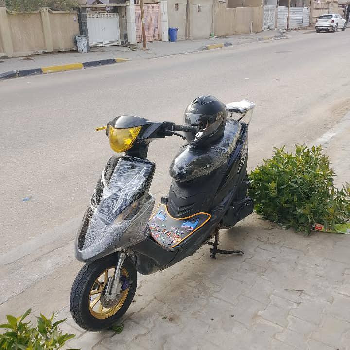 سلام عليكم دراجه ماكس عدله نضيفه تخبل صالنصه اف ام بوشه 49شلعه تخبل ومعدل اسعر 900 وبيه مجال حك اجيه مكاني كربلاءحي المام علي رقمي ***********متواجد واساب
