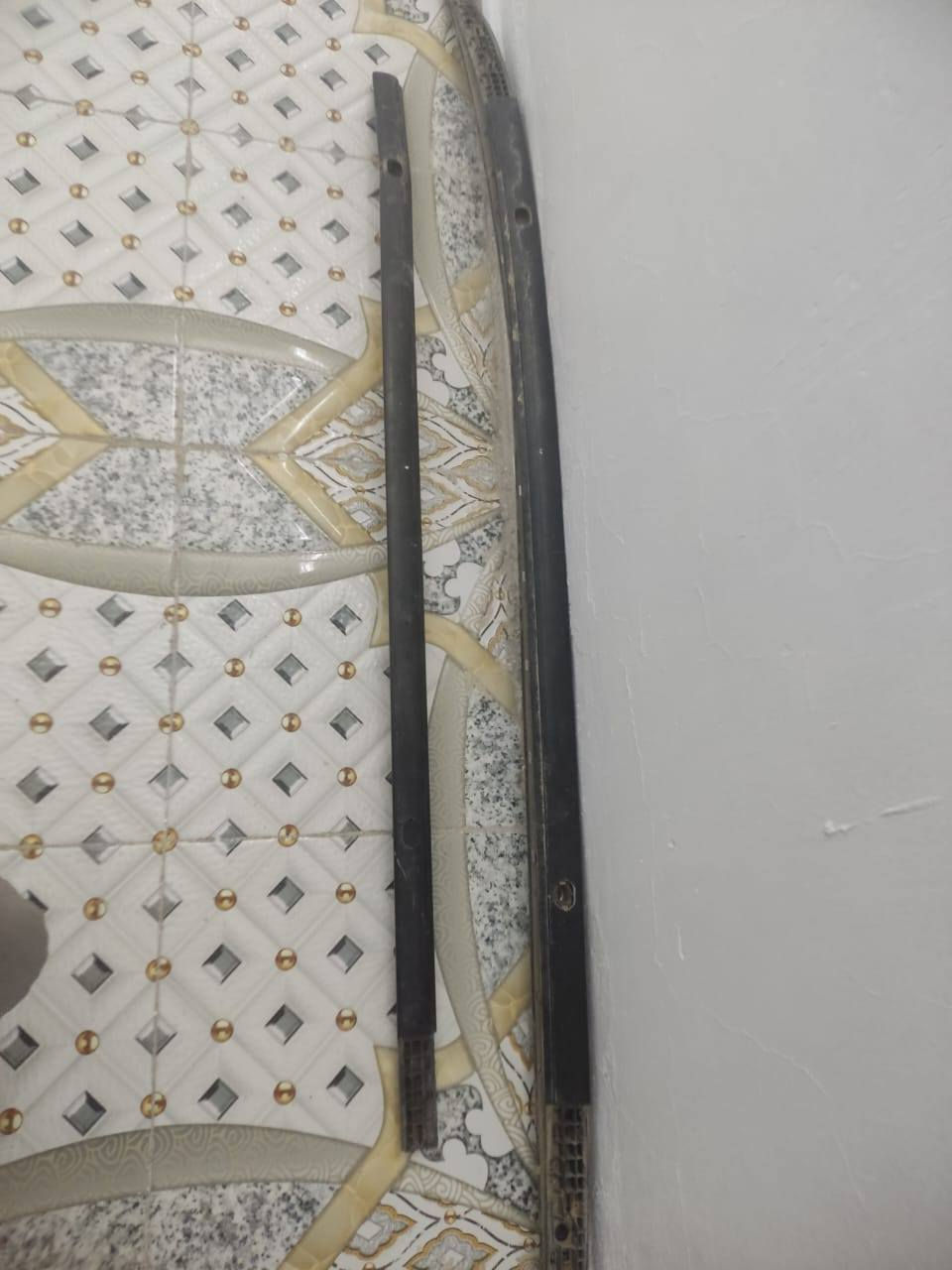 أدوات كيا كارنز موديل ١٤ إلى ١٩ اصلي تفصيخ حاويه
١؛ زوج دبلات خلفي
٢؛ مثلث بوكس
٣؛ جامه باب السايق
٤؛ ترايش قماره
٥؛ زوج شمسيات
٦؛گلوب صالون
٧؛ يدات
للتواصل وات ساب ***********
