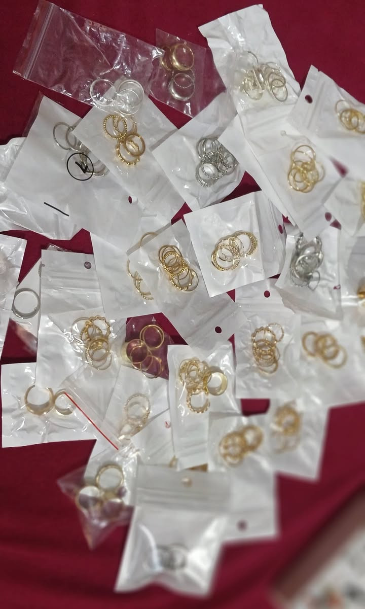 السلام عليكم 
بنات محابس للبيع شلعة 
تخبل بسعر مناسب هيه والطبله مالت العرض السعر  ٤٥ الف قفل العدد اكثر من ١٥٠ قطعة


**إذا كنت صاحب هذا الإعلان وتريد حذفه لأي سبب، رجاءا أرسل رسالة إلى الدعم الفني**