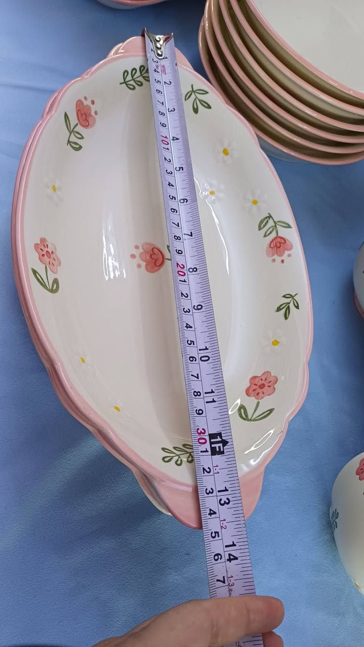 💯 سيت بوهيمي قمممة بالنزاكة والرقي،🌸 كل الورد والنقش بارز 
٣ ابلام قياس ٣٤ سم 
القطعة ب٦٠٠٠
٦ صحون كبار عميقة تنفع مركة او تمن  ب١٣ الف 
٣ كاسات مركة القطعة ب١٥٠٠
١ كاسة زلاطة او شوربة ب١٠٠٠
للحجز المراسلة على الخاص 
توصيل جميع محافظات العراق


**إذا كنت صاحب هذا الإعلان وتريد حذفه لأي سبب، رجاءا أرسل رسالة إلى الدعم الفني**