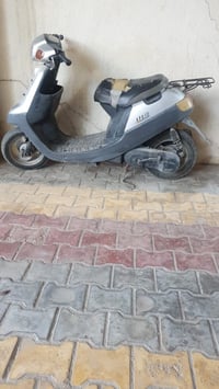 دراجه بطه للبيع برغي مامفتوح بيه بحاله جيده جدا يرادله تاير أمامي وصال...