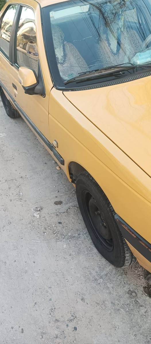 السلام عليكم 
للبيع او المراوس بسيارة اوتوماتيك بيجو اكد 2016السيارة نضيفه بيهة قطعتين تبديل الجاملغ الامامي الايمن والباب الاماميه اليمنة بدون دواخل مصفره هيئه ماشيه 162 السياره تخم تاير صدر جديد تبريد جديد السيارة بيهة صرف قليل والمحرك عله وضعيه الشركه فقط كازكيت مبدل السعر 47 وبيهة مجال للطيبين المكان بغداد الاستفسار رقم*********** بغداد, العراق
