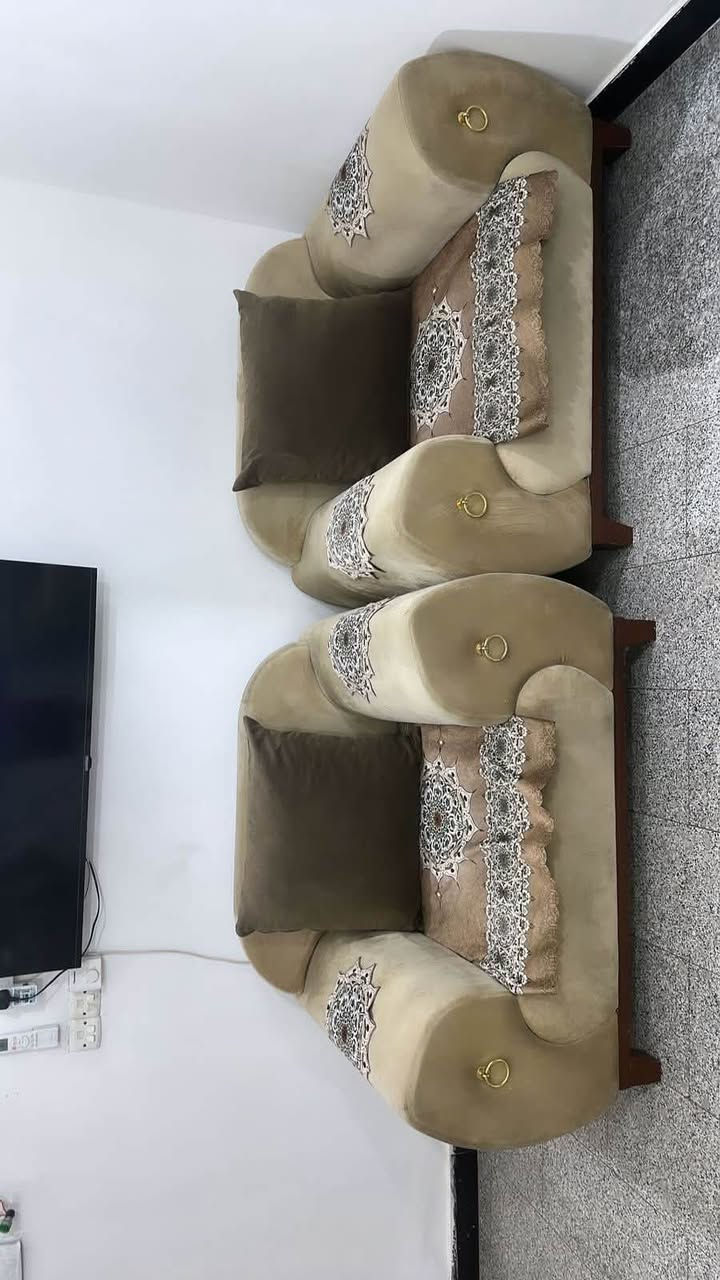 السلام عليكم. مكلفة بالنشر. تخم نظيف سعره 500 وبي مجال


**إذا كنت صاحب هذا الإعلان وتريد حذفه لأي سبب، رجاءا أرسل رسالة إلى الدعم الفني**