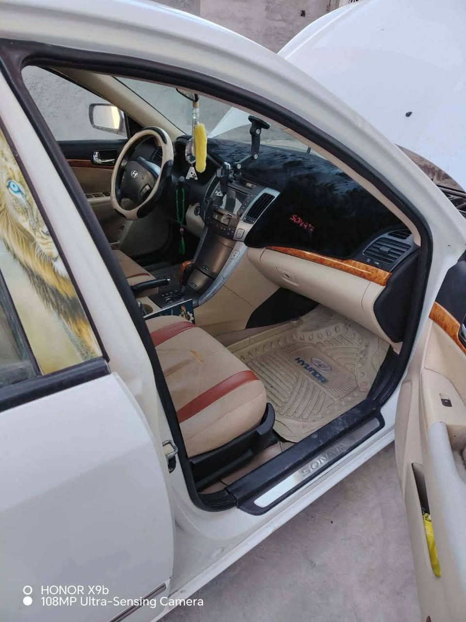 سلام عليكم سوناتة للبيع جديد حيل رقم بغداد مميز بيهة جاملق ألمامي مبدل إذاك كله مكفول كفالة عامة  أمري شفط كهربا كشانة شفط كهربا مراوس اب هايلوكس او نيسان ***********
