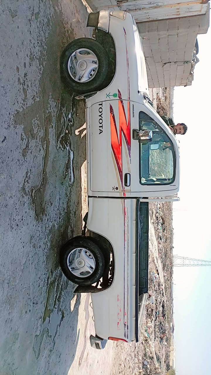 سلام عليكم
سياره للبيع تويوتا 
موديل 99 
سياره للبيع سياره نظيفه سياره جير اكسين محرك كفاله عامه 
الشاصي كفاله 
مكان السياره كوت 
سعر 70وب مجال 
السياره نفسها اللي بالصوره 
رقم الهاتف ***********
