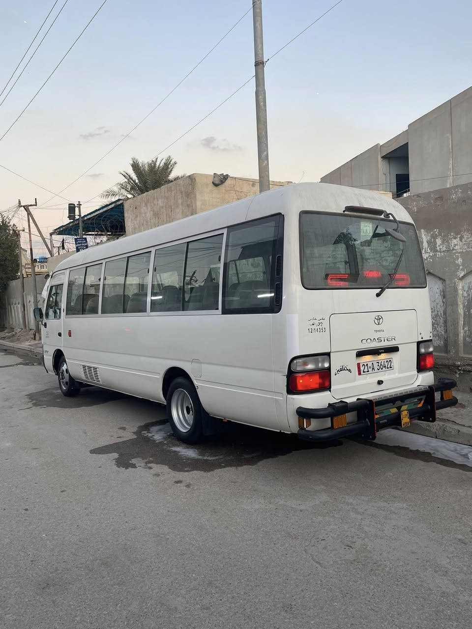 سلام عليكم كوستر موديل 2014للبيع كير ومكينه مكفول اكسن بي ونه كلش خفيفه دوشمه وقلاب ستاركس تخم تاير جوبلس بلادي السياره خضره ومصبوغه بيضه وبيهه كص بجم وصفحه صغيره مال ابو دكمه عليهه غرامات 25ورقه على الرقم القديم تنكطع من السعر مكاني بغداد الحبيبيه رقمي ***********
