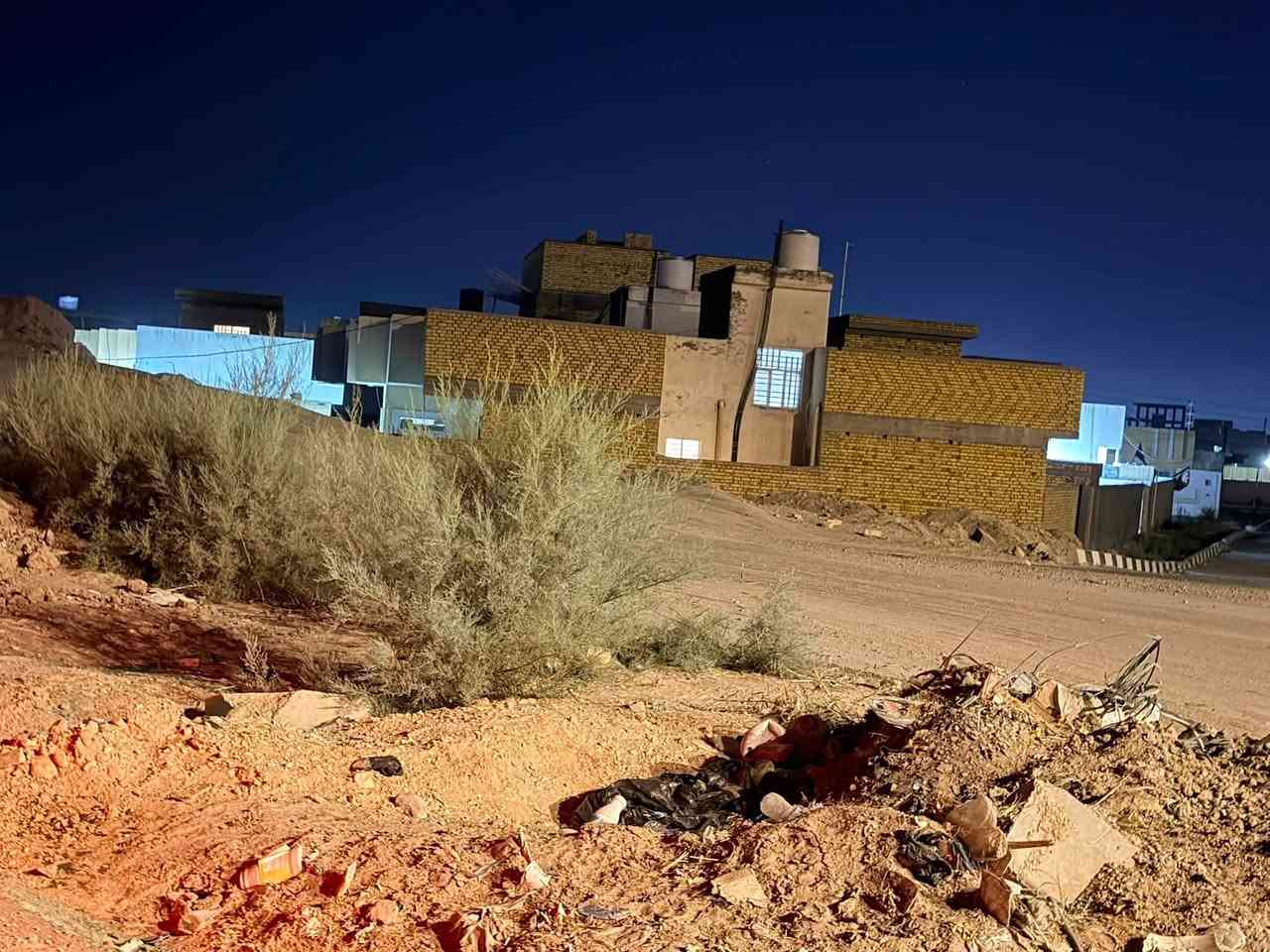 بيت بالموحيه مجمع التخطيط والمتابعه طابو صرفعلى سايدين جامعه ذي قار الخلفي مساحه 235 متر مربع مؤثث جزئي سبالت، وكاميرات المراقبه ، منظومات طاقه متجدده. سعر 320 مليون دينار عراقي 

للتواصل على الواتسب 

***********

