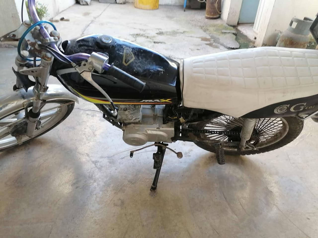 السلام عليكم مطور للبيع محرك نضيف شاصي شرط كهربايت ماكو يشتقل هندر واحد ☝تيرات جديد السعر 250او بي مجال للشراي خابر او دلل ***********ملاحضه مكلف بل نشر
