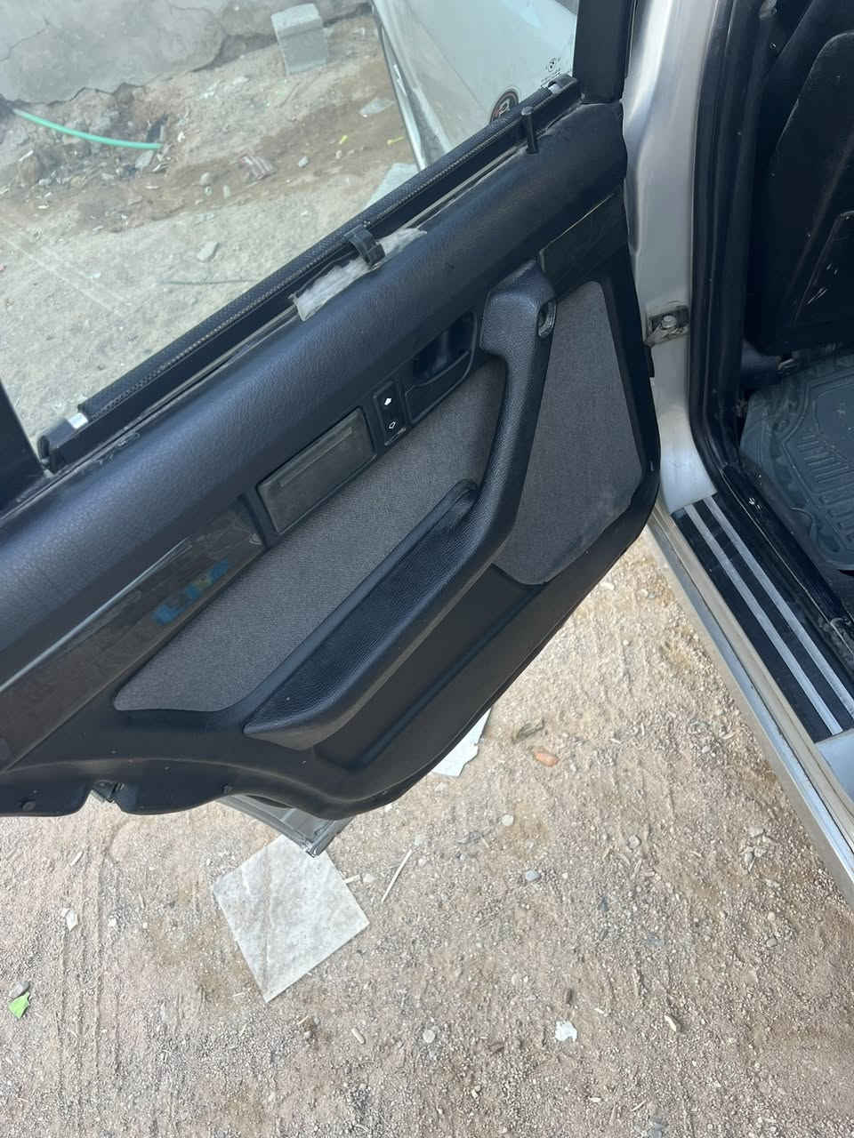 السلام عليكم بي ام مديل 1993سياره جاهزه من كلشي محرك 525مكانه البصرة الزبير***********
