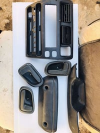 غراض للبيع كورلا نواعم مع اربع بيبان النترا مع صندوق لون بلاديات ابيع ...