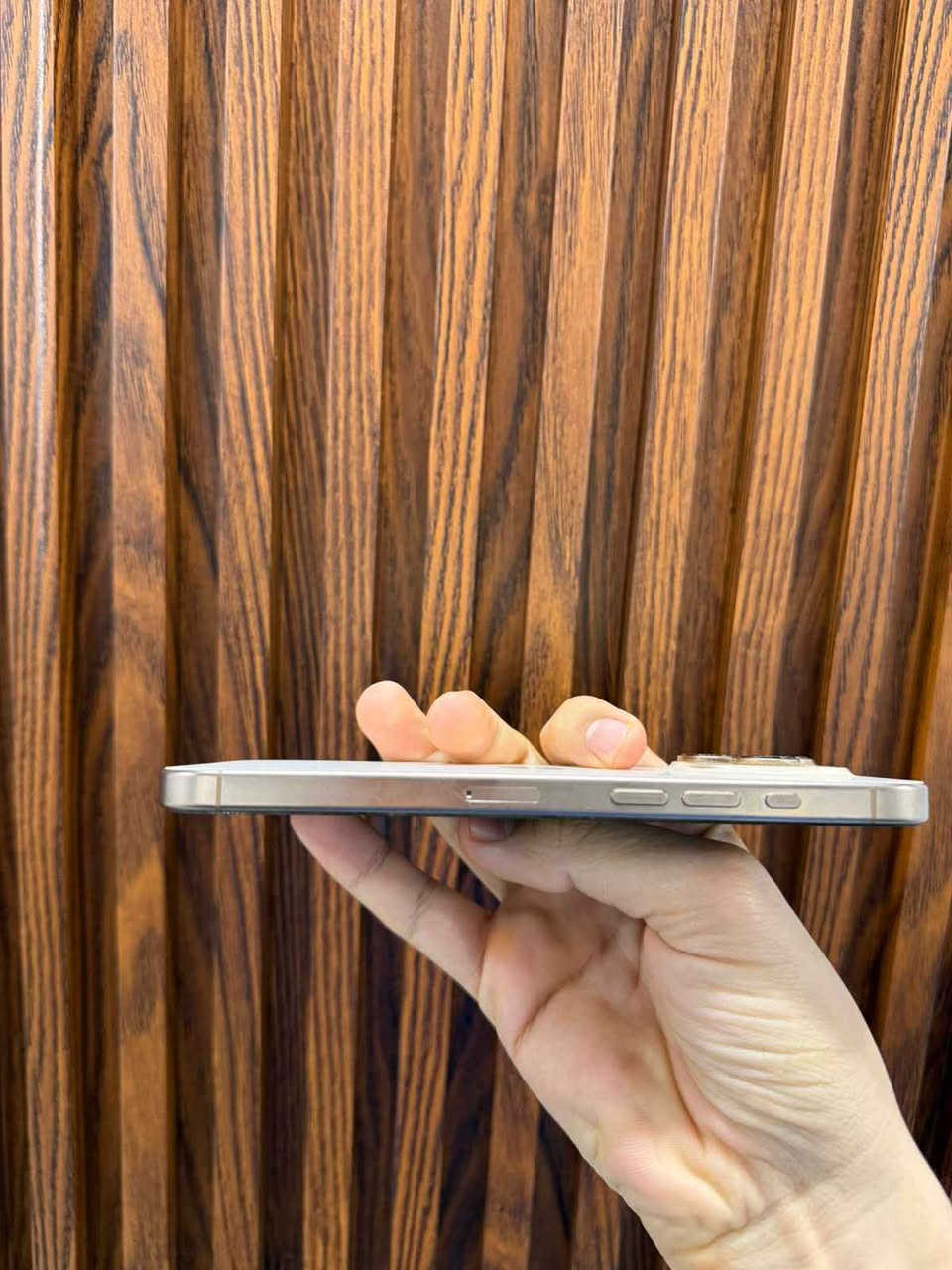 السلام عليكم
ايفون 16 برو ماكس لون دزرت بطارية 92
دبل سمكارت ذاكرة 512
الجهاز نظافة 100 وغراضة كاملة
للبيع بــ مليون و 550 
بغداد
*********** بغداد, العراق
