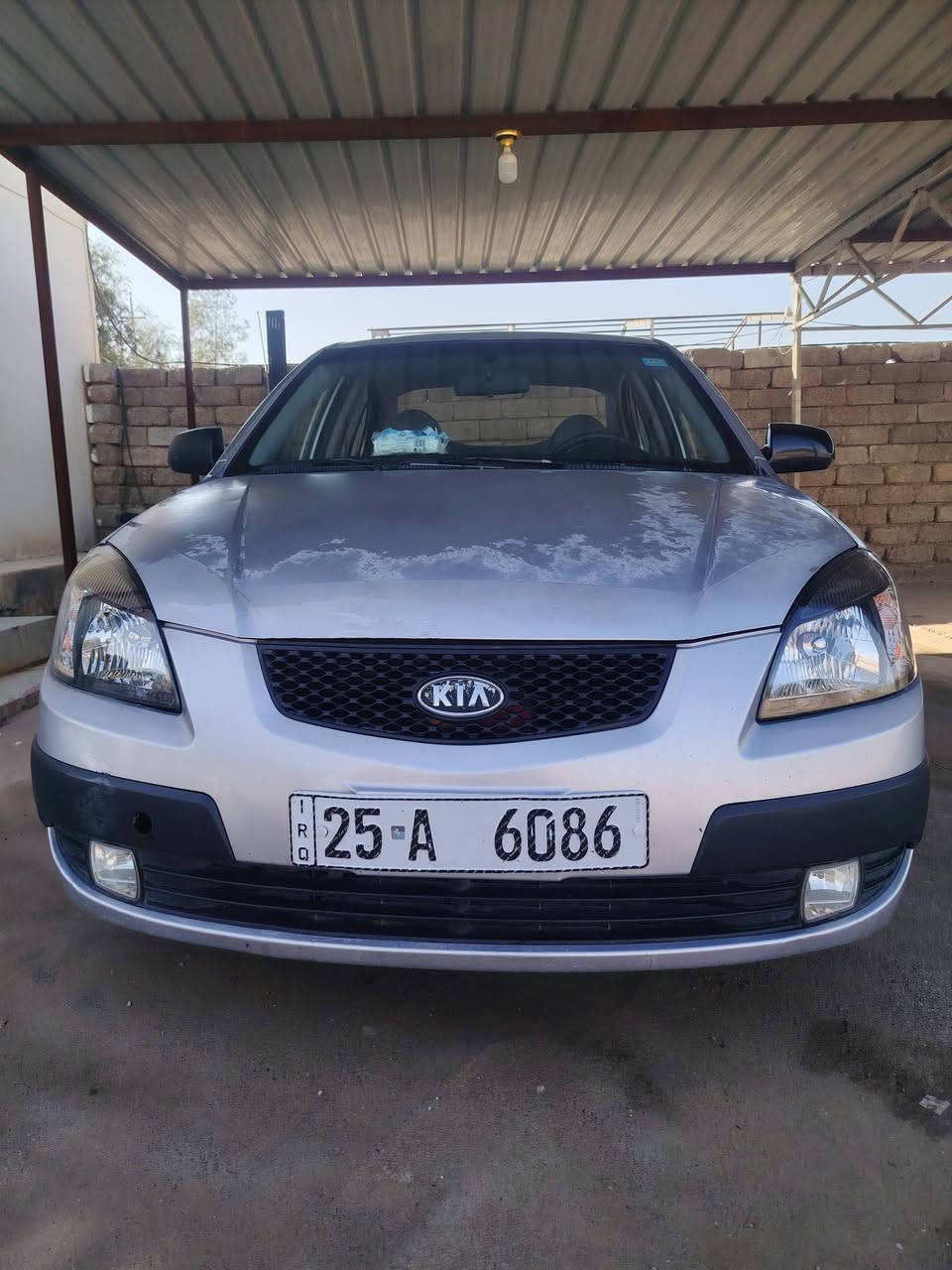 كيه ريو موديل ٢٠٠٨ هزه ورقم جديد كير عادي محرك ١٤ بدون حادث وبدون صبغ بيها تقحيل فقط هزه ورقم جديد وبيها كابون مال كركوك تخم تاير جديد وصدرها جديد ومحرك وكير جديد وكهربائيات شغاله
تحويل مباشر وكاله ماكو***********
***********
السعر ٧٥ بيها مجال بسيط
