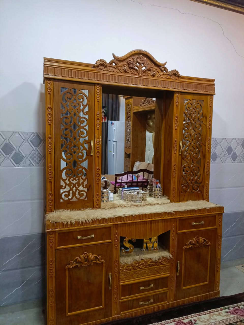 السلام عليكم عندي غرفه نوم🌹 للبيع فصال فصلتها 🌹مو جاهز خشب درجه 👍🏼اولى🌹 السعر مليون 600وبيها مجال اتصل 📞 على الرقم الموجود ***********👍🏼📞***********👍🏻📞
