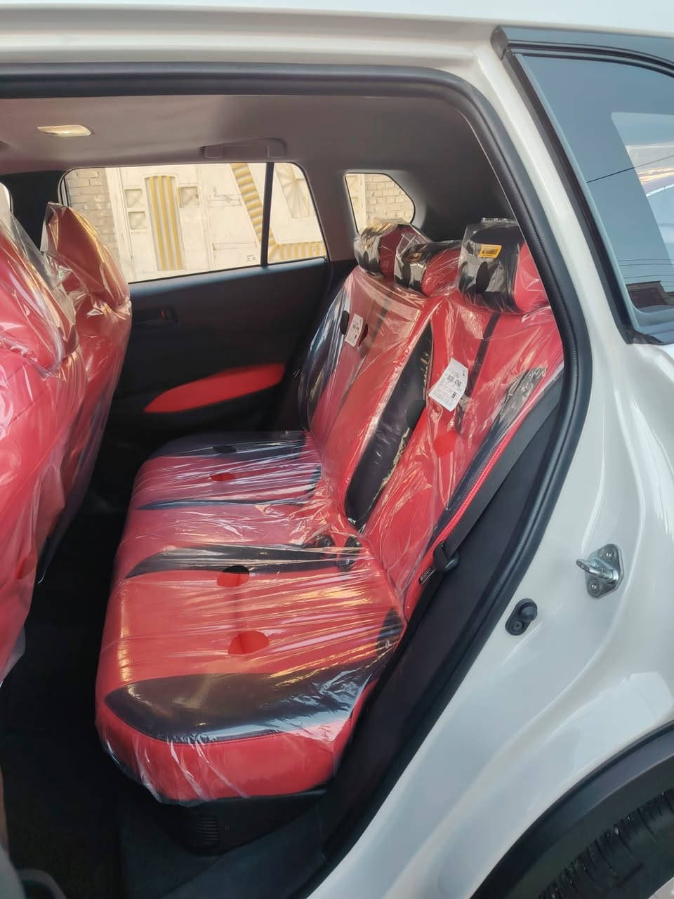 فروت لندر للبيع موديل ٢٠٢٥فول مواصفات 1/1زيرو السياره ماشيه ٤ الاف بسمي رقم بغداد ع وضع الشركه بعدها السعر ٢٦ مليون قفل مكان السياره بغداد البلديات سونارها مرفق وياها جديد اليوم سويته ***********
