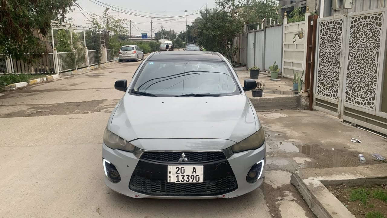 السلام عليكم لانسر قرش 2009 رقم ديالى وارد امريكي محرك 2000 كير محرك تبريد مكفولات
السيارة فول مواصفات فتحه وبصمه وتحكمات 
السياره حادثهة جاملغ امامي وحافه التكمه فوك الجاملغ والسياره مصبوغه عام لون اسمنتي مميز مكان السياره بغداد 
السيارة بيهة نواقص بسيطة السعر 75$
***********
