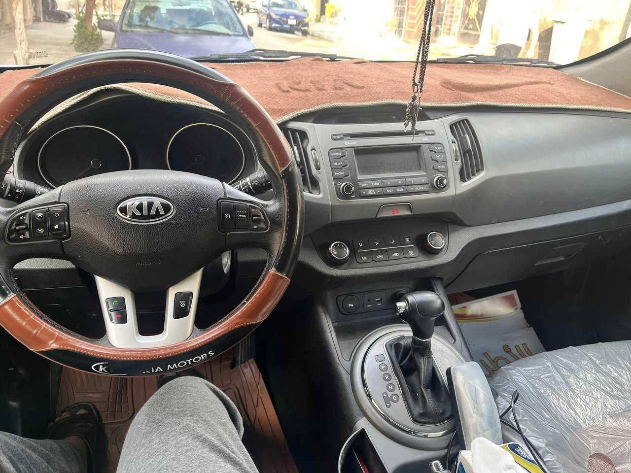 السلام عليكم
للبيع سبورتج موديل 2016 خليجي رقم اربيل ماشيه 175 شرط مكينه وگير مامفتوحات السياره بيها رشه خفيفه بالباب خلف السائق وبيها مكانين بارد كما مبين بالصور سنويه باسمي تنتهي ب2027 
السعر 158 وبيها مجال
للاستفسار الاتصال بالرقم ***********
