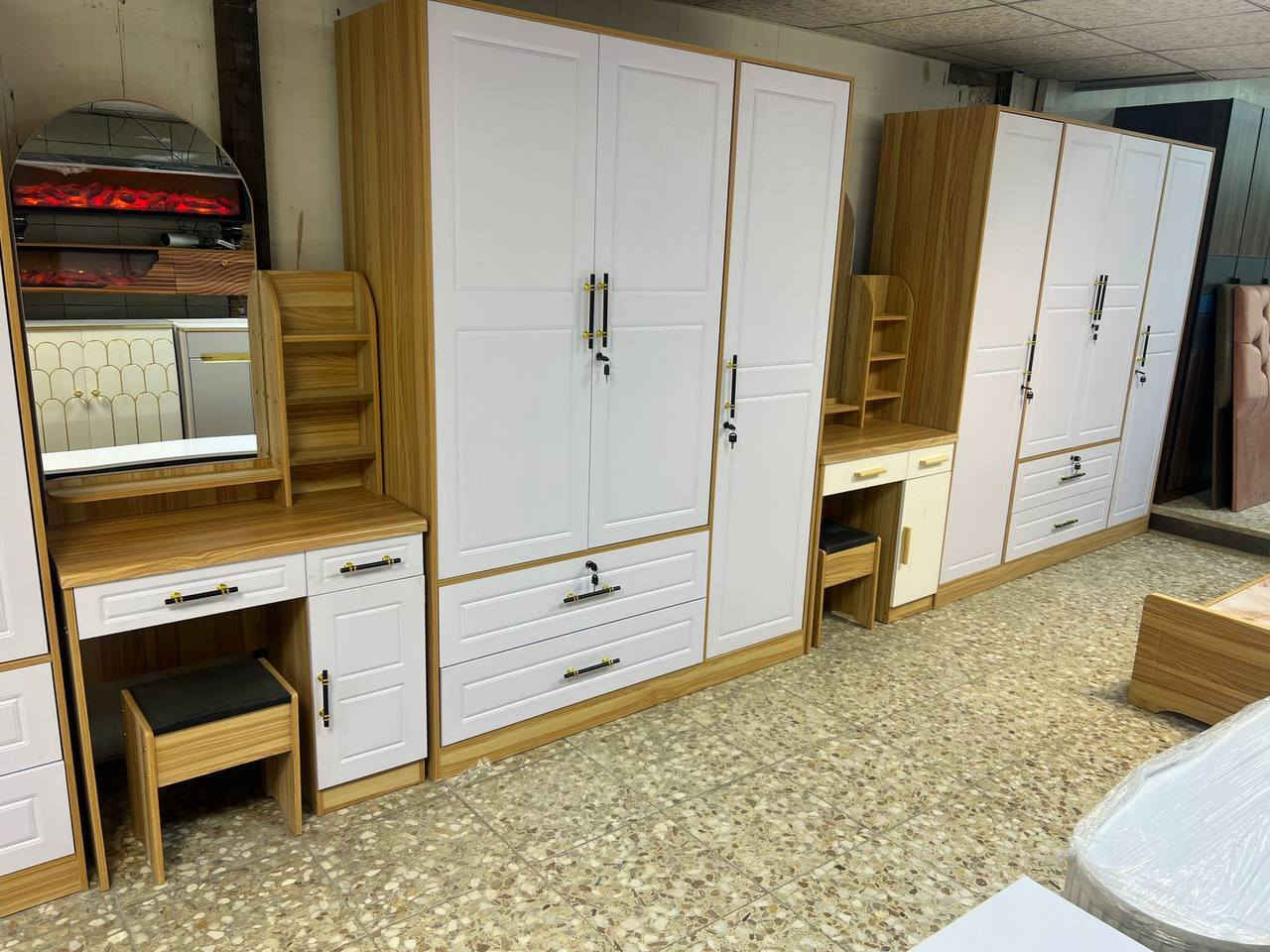 كنتور 2 باب 3 باب 💥
كنتور ٢ باب قياس 100*210سم 
كنتور ٣ باب قياس 150*210 سم
كنتور 4 باب قياس 200* 210 سم 
سرير نفر قياس 90*190 سم
ميز تواليت موديلين مختلفات 💐🫰
المنشأ تركي الأصلي درجة اولى 
للحجز والاستفسارات مراسلة الصفحة🌸
🚛🚛🚛🚛🚛
تتوفر خدمة توصيل
 كافه محافظات العراق


**إذا كنت صاحب هذا الإعلان وتريد حذفه لأي سبب، رجاءا أرسل رسالة إلى الدعم الفني**