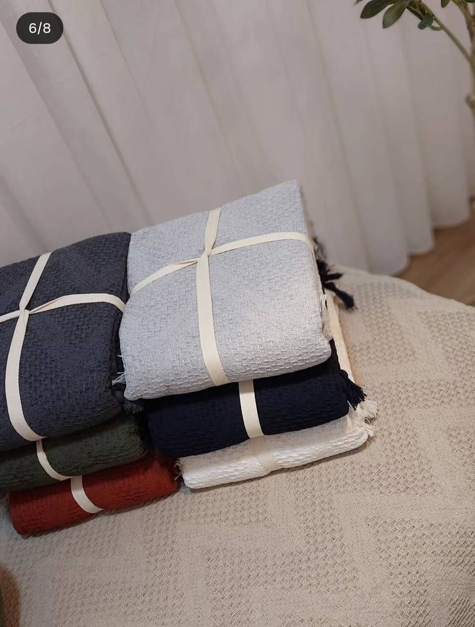 مفارش تخم القطعه تفرش ٦مقاعد خامه جاكار تركي قياس القطعه ٢٠٠×١٧٠ متوفر لون نيلي رصاصي فاتح وغامق زيتوني حني سعر القطعه ١٥ قطعتين ٢٨ 
توصيل بسمايا الف


**إذا كنت صاحب هذا الإعلان وتريد حذفه لأي سبب، رجاءا أرسل رسالة إلى الدعم الفني**