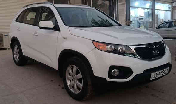 كيا سورينتو موديل 2011
خليجية 7 راكب
ماشة 135 الف كيلو 
على ايدي من الشركة محرك بلاد ممفتوح
مكفولة من الصبغ والضربة كلشي شغال بيهة على البلاد
السعر 150 وبيها مجال بسيط
للاستفسار ***********
