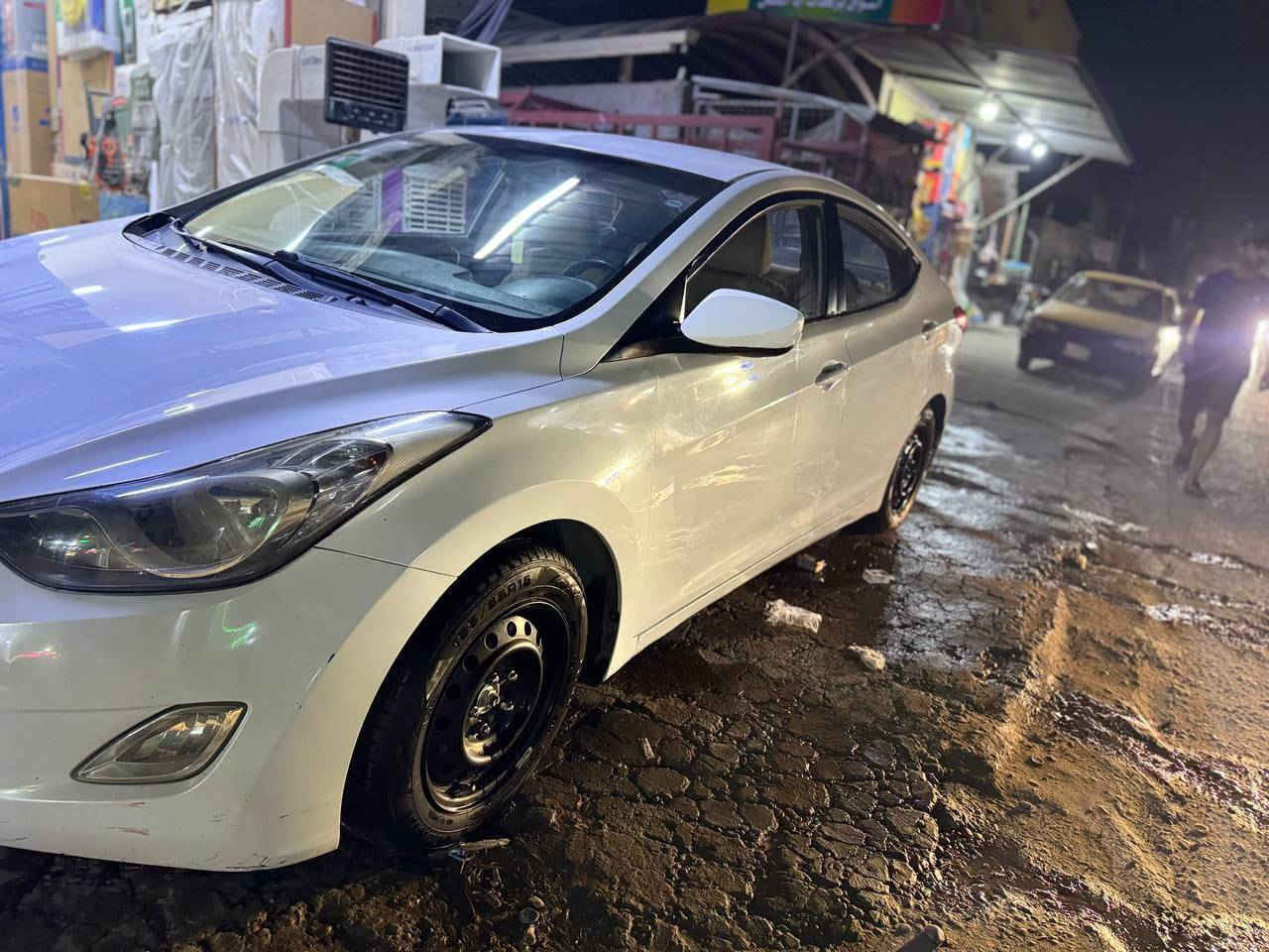 السلام عليكم للبيع النترا موديل 2011 رقم اربيل الجديد بسمي تحويل ثاني يوم محرك 1800 السياره مناقصهه شي جديده بمعنى الكلمه وارد خليجي السعر 115 اوبيها مجال شي بسيط 
الرقم ***********
